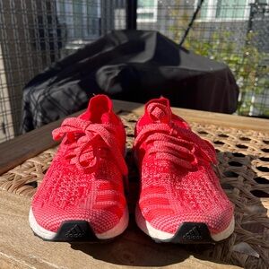 ADIDAS ULTRABOOST UNCAGED 'SHOCK RED' size 5